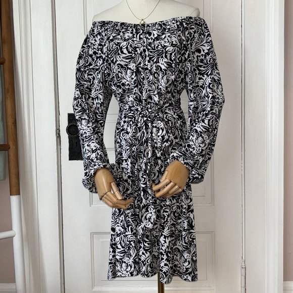 Lane Bryant Dresses & Skirts - LANE BRYANT LONG SLEEVE DRESS WITH SASH